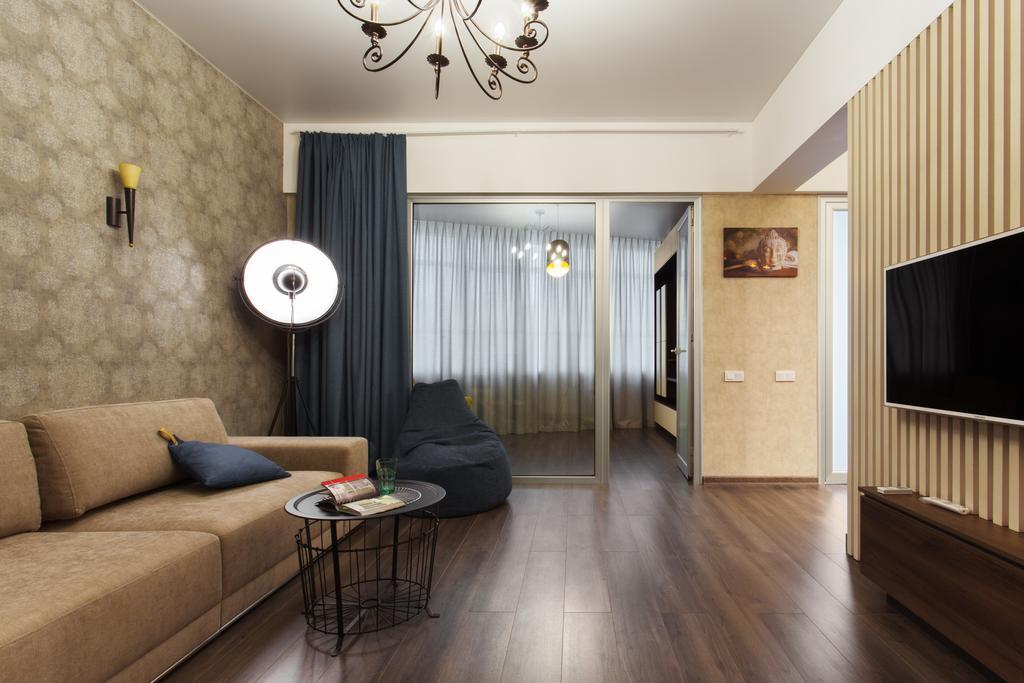 Modern Double Bedroom Apartment In Arkadia Odessa Exterior foto